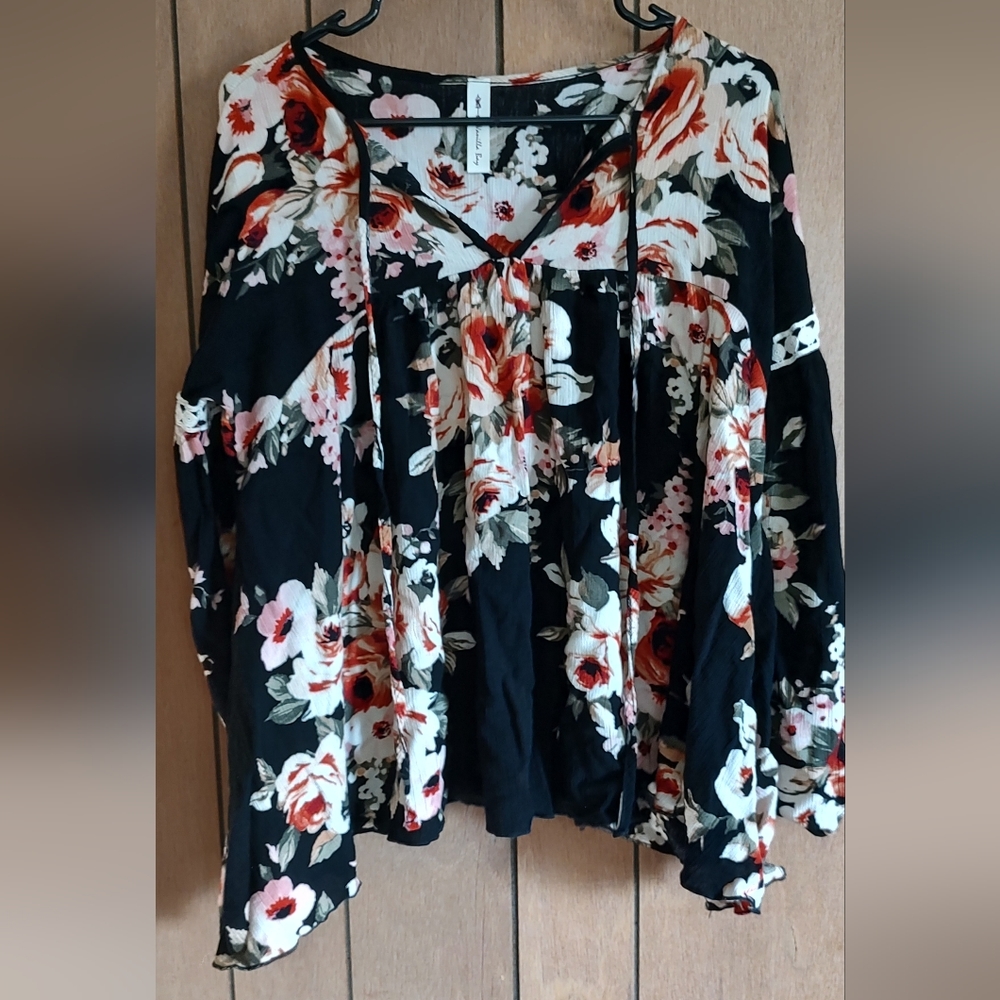 Vanilla Bay Ladies Blouse